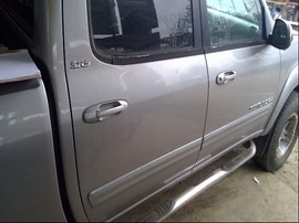 2005 TOYOTA TUNDRA, SILVER, SR5, CREW CAB, 4.7L, AT. 2WD.  Z25990
